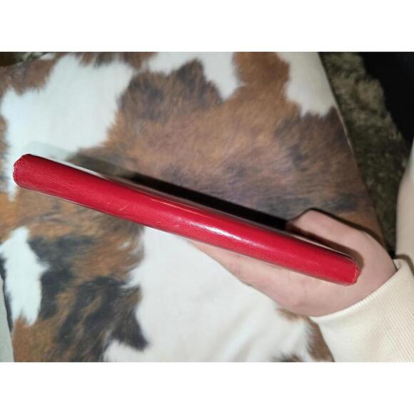 Red Prada Wallet - Picture 12 of 14